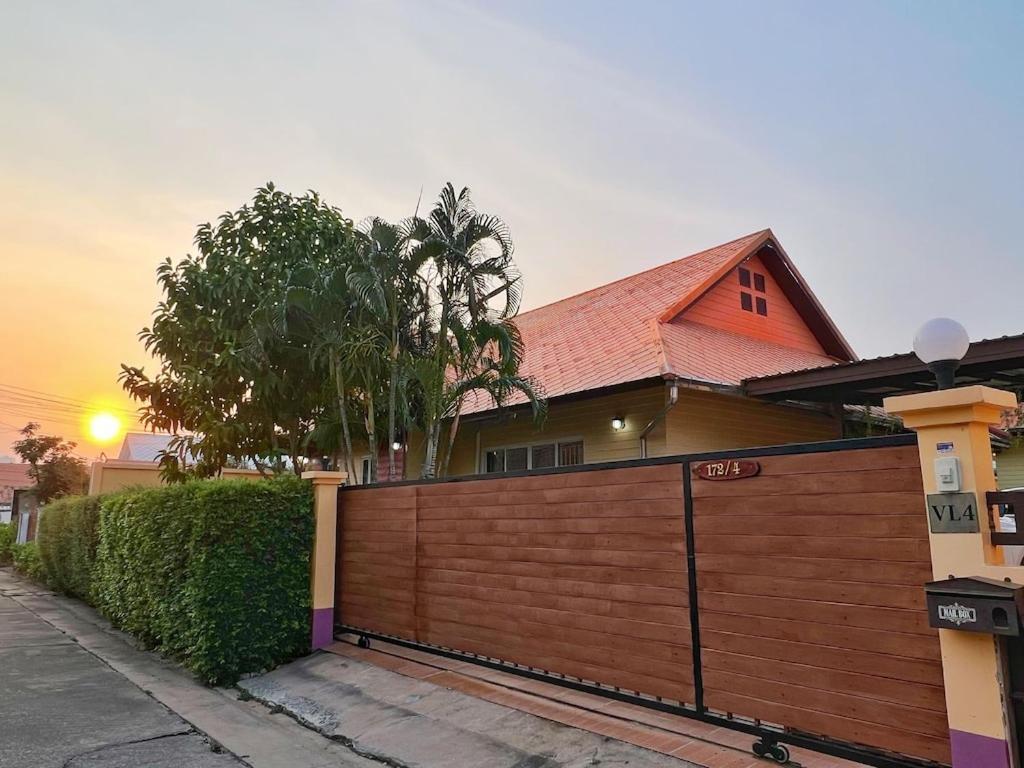 Mantra Pattaya Pool Villa With Jacuzzi In Pattaya-Pet-Friendly Jomtien Beach Exterior photo